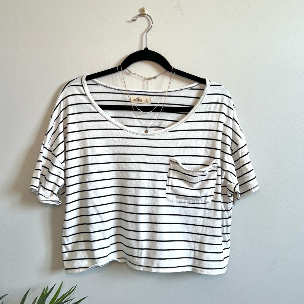 HOLLISTER Striped Crop in White with Black Stripes